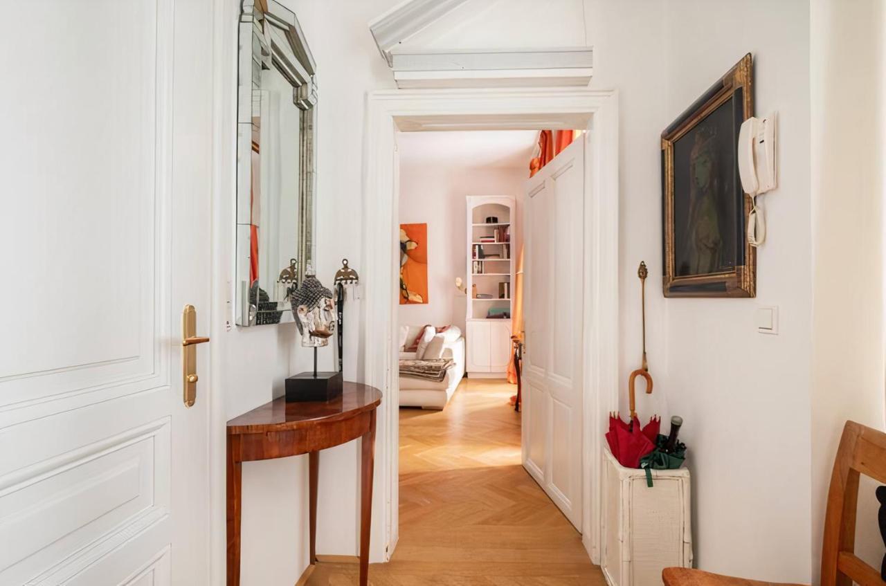 Apartment Imperial Gem . Flamboyant Studio . Heart Of Wien